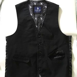 U.S. Polo Assn Men’s black vest
